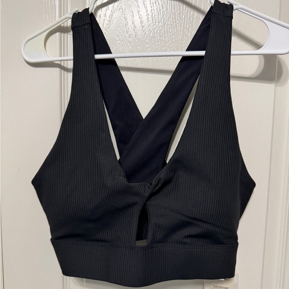 Fabletics NWT Oasis Twist Ribbed Sports Bra